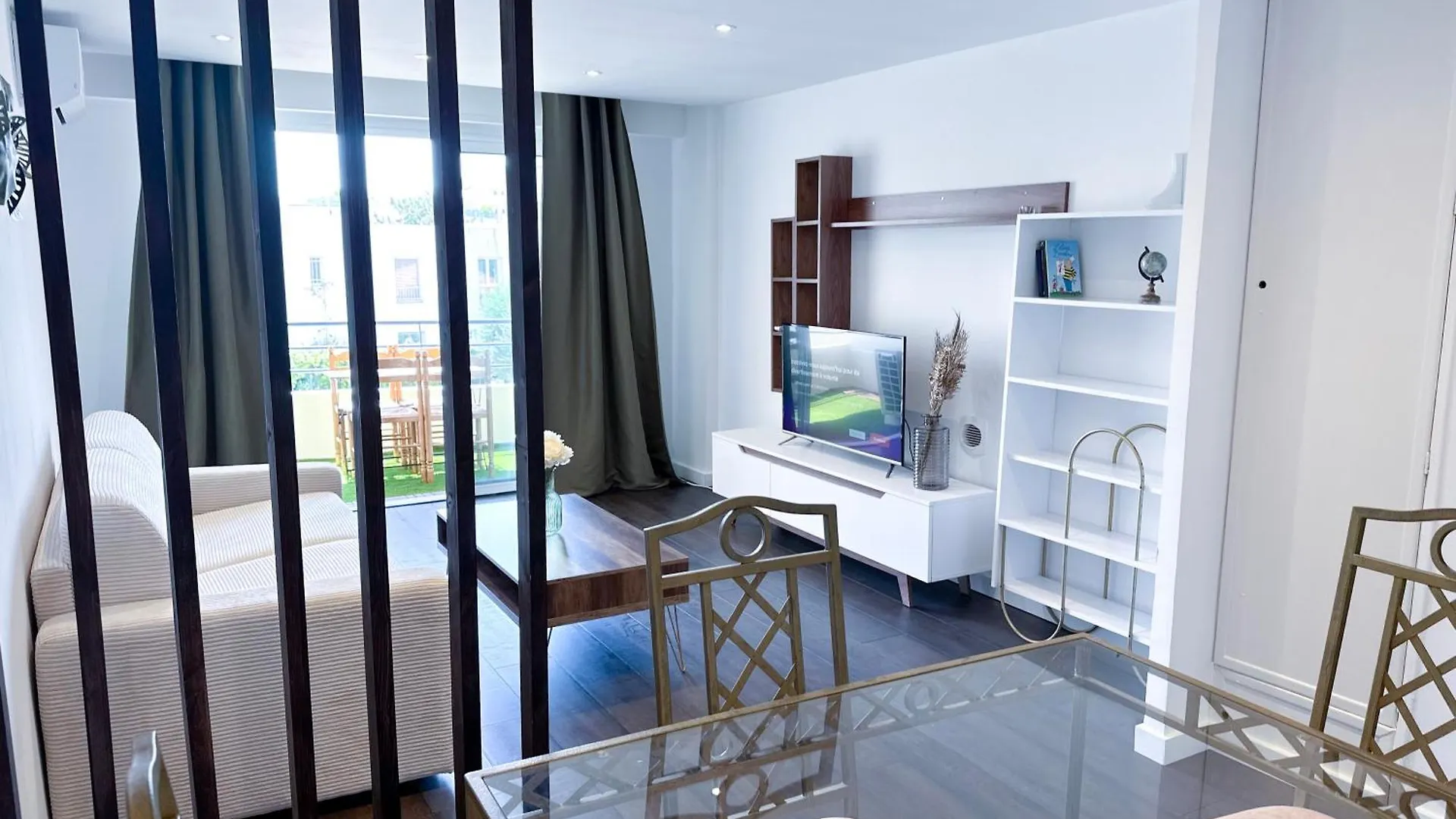 Apartment Poincare 4 - Lumineux, Renove, Central Et Calme A Juan Les Pins Antibes